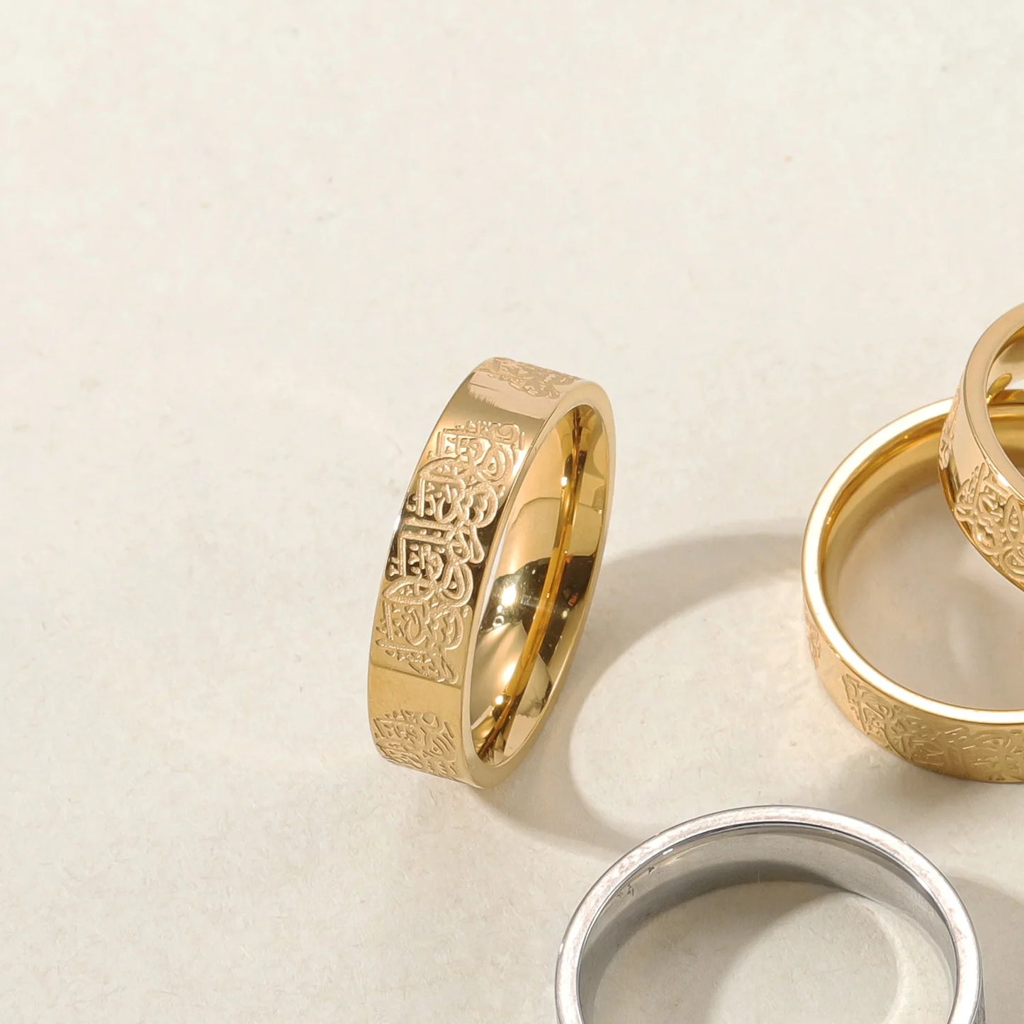 Anillo "Con la dificultad viene la facilidad"